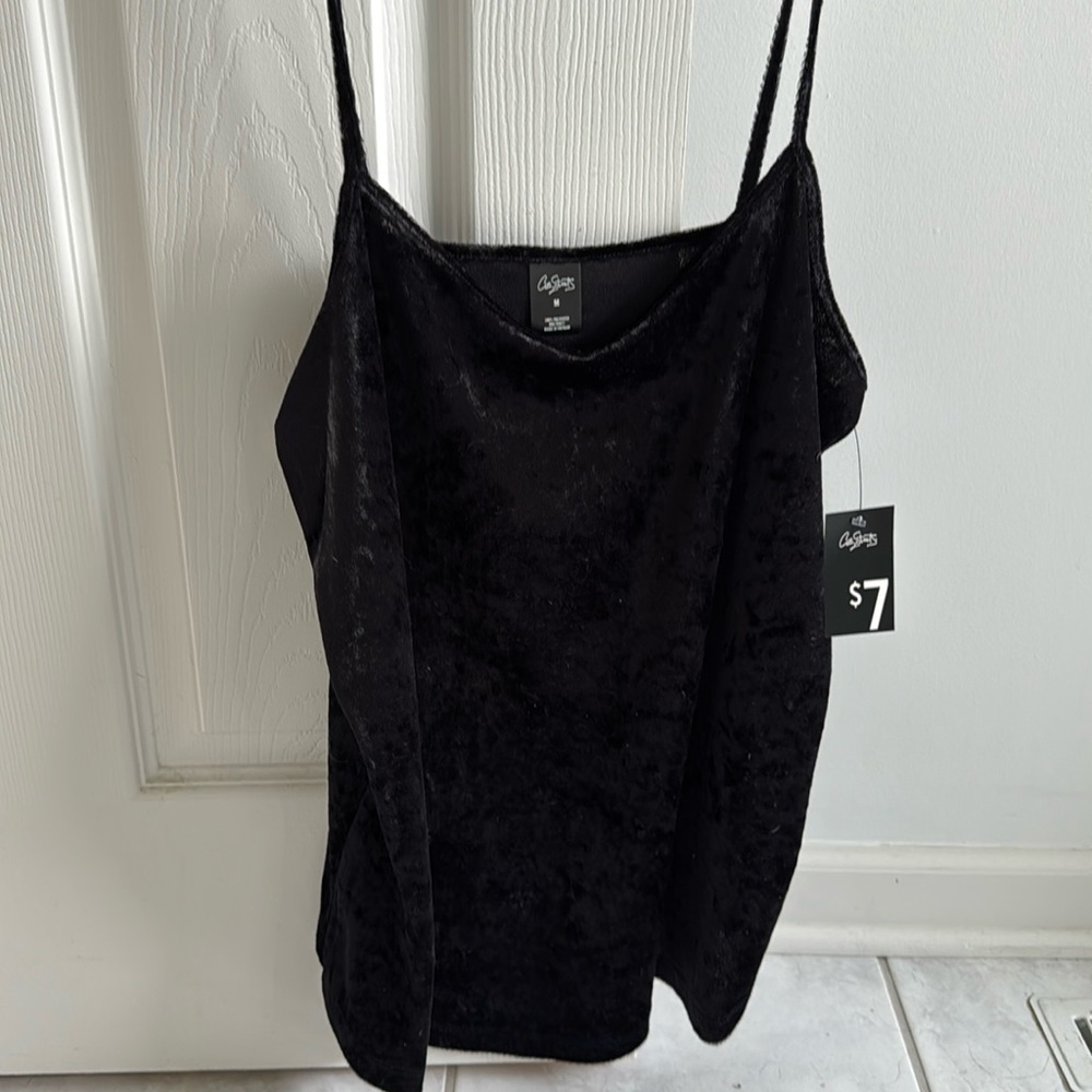 Medium Velvet black tank top never worn with tags.